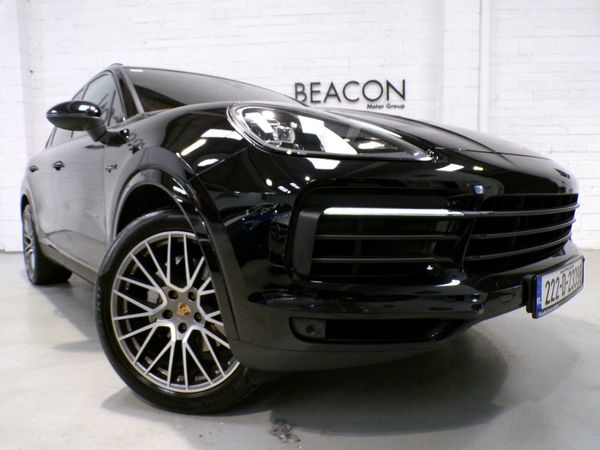 Porsche Cayenne SUV, Petrol Plug-in Hybrid, 2022, Black