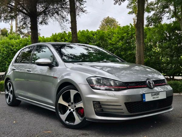 Volkswagen Golf Hatchback, Petrol, 2014, Silver