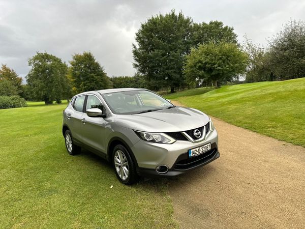 Nissan Qashqai Hatchback, Diesel, 2014, Silver