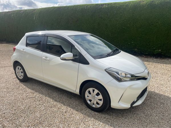 Toyota Vitz Hatchback, Petrol, 2015, White