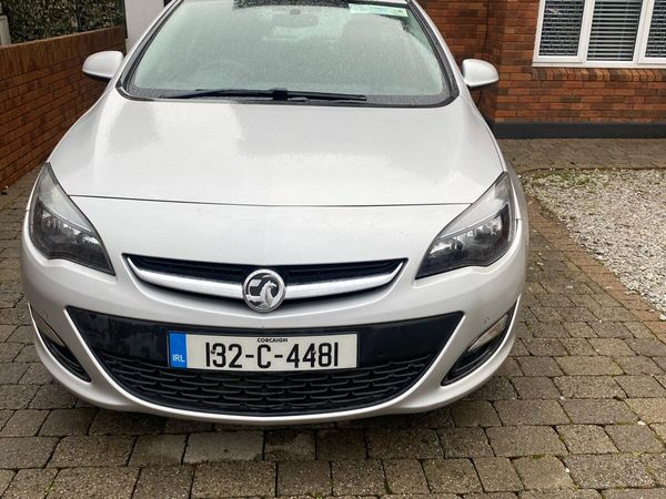 Vauxhall Astra Estate, Diesel, 2013, Silver