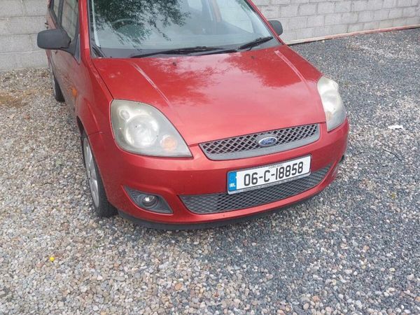 Ford Fiesta Hatchback, Petrol, 2006, Orange