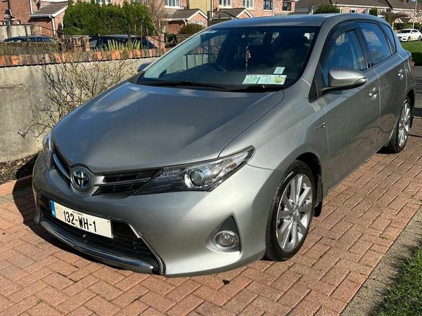 Toyota Auris MPV, Petrol Hybrid, 2013, Grey