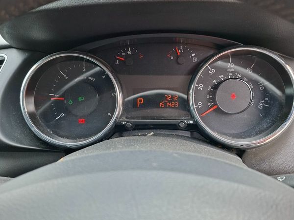 Peugeot 3008 SUV, Diesel, 2015, Black