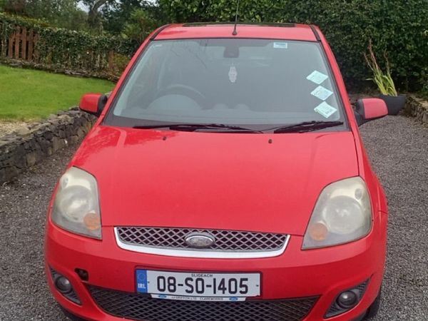 Ford Fiesta Hatchback, Petrol, 2008, Red