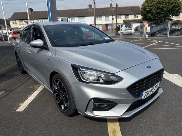 Ford Focus Hatchback, Petrol Hybrid, 2022, Grey