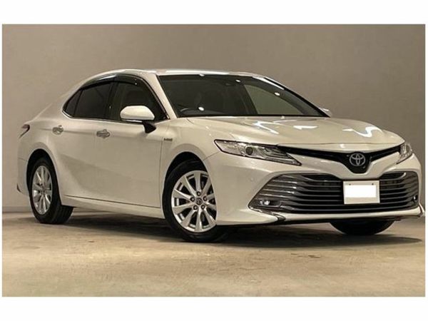 Toyota Camry Saloon, Petrol Hybrid, 2018, White