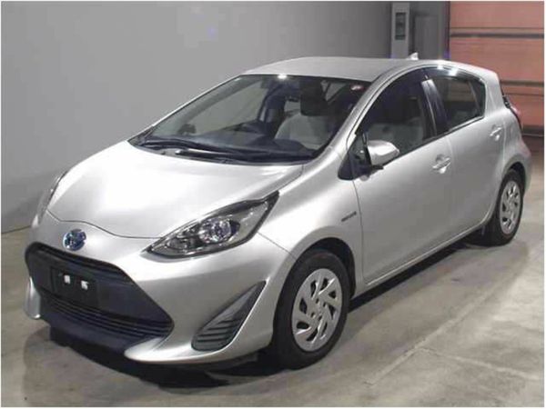 Toyota Aqua Hatchback, Petrol Hybrid, 2017, Silver
