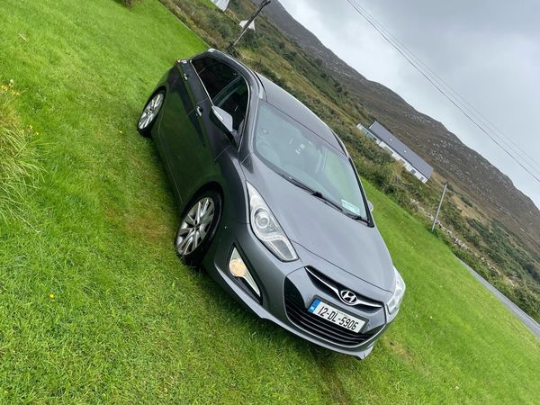 Hyundai i40 Estate, Diesel, 2012, Silver