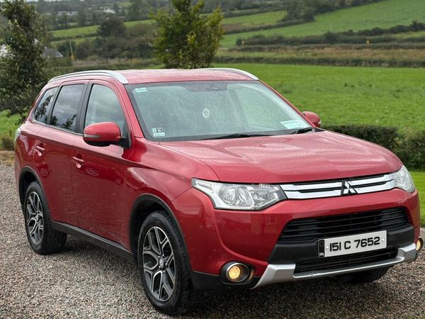 Mitsubishi Outlander SUV, Diesel, 2015, Red