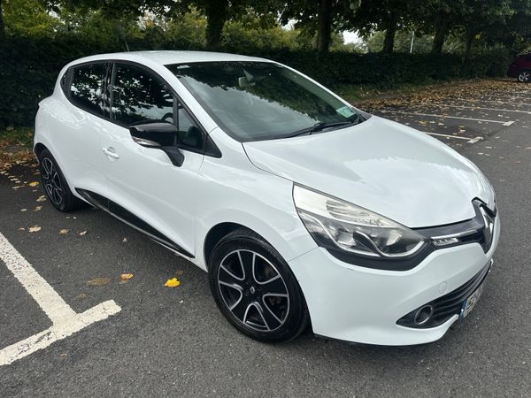 Renault Clio Hatchback, Diesel, 2015, White