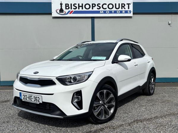 Kia Stonic Estate/Jeep, Petrol, 2021, White