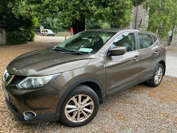 Nissan Qashqai Hatchback, Petrol, 2015, Brown