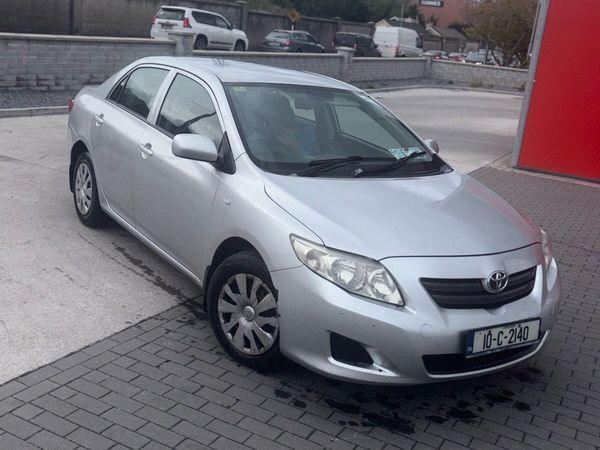 Toyota Corolla Saloon, Petrol, 2010, Silver