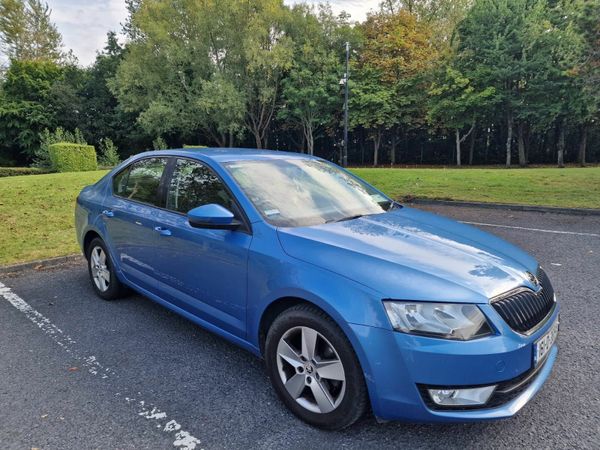 Skoda Octavia Saloon, Diesel, 2016, Blue