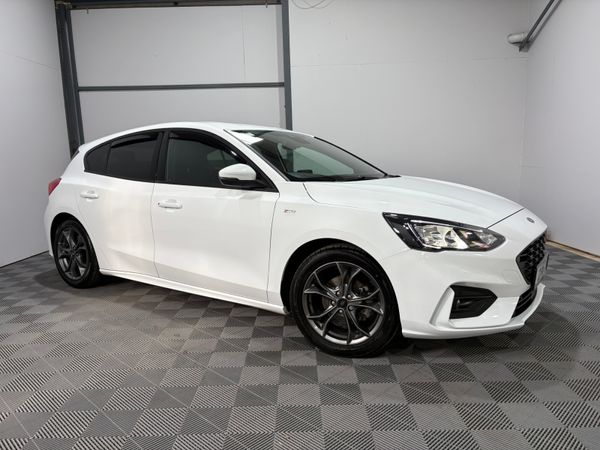 Ford Focus Hatchback, Petrol Hybrid, 2022, White