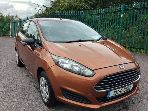 Ford Fiesta Hatchback, Petrol, 2013, Gold