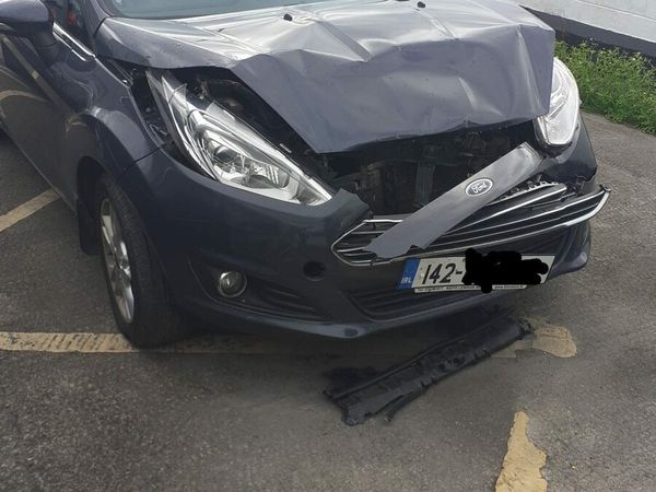 Ford Fiesta Hatchback, Petrol, 2014, Grey