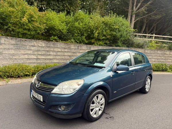 Opel Astra Hatchback, Petrol, 2007, Green