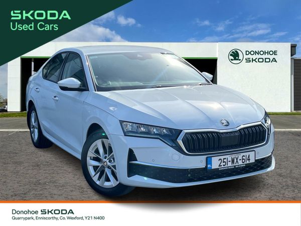 Skoda Octavia Saloon, Petrol Hybrid, 2025, White