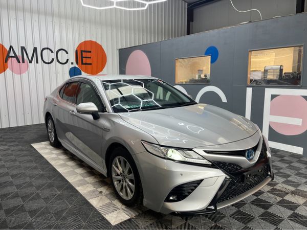 Toyota Camry Saloon, Petrol Hybrid, 2020, Silver