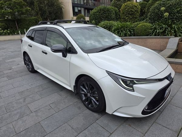 Toyota Corolla Estate, Petrol Hybrid, 2021, White