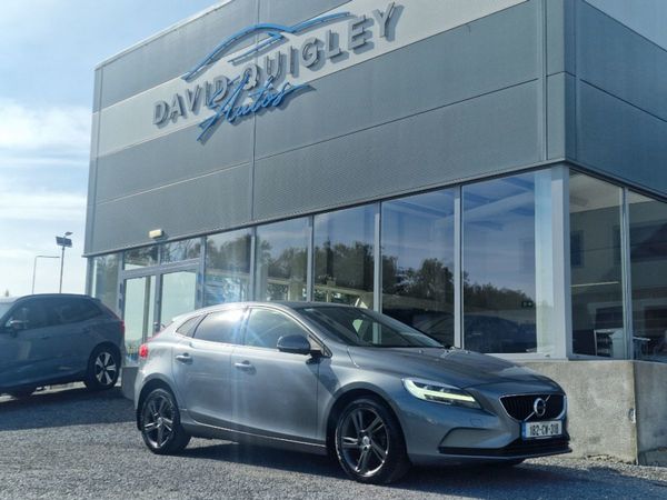 Volvo V40 Estate, Diesel, 2018, Grey