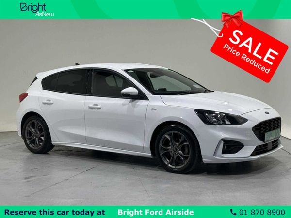 Ford Focus Hatchback, Petrol Hybrid, 2022, White