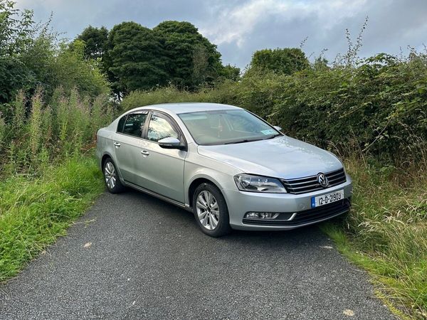 Volkswagen Passat Saloon, Diesel, 2012, Silver