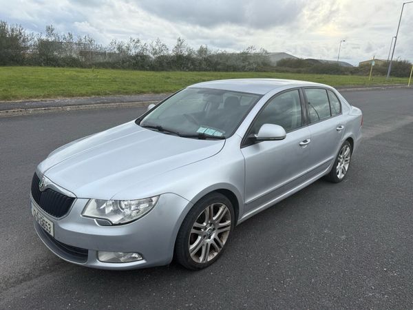 Skoda Superb Saloon, Diesel, 2012, Silver