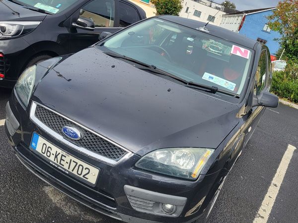 Ford Focus Hatchback, Petrol, 2006, Black