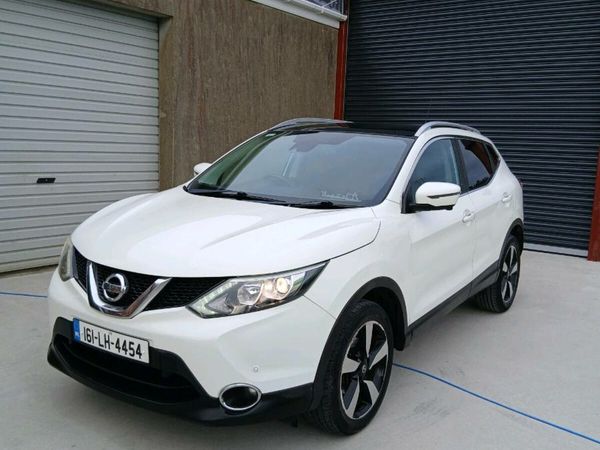 Nissan Qashqai Hatchback, Diesel, 2016, White
