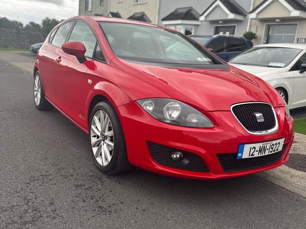 SEAT Leon Hatchback, Diesel, 2012, Red