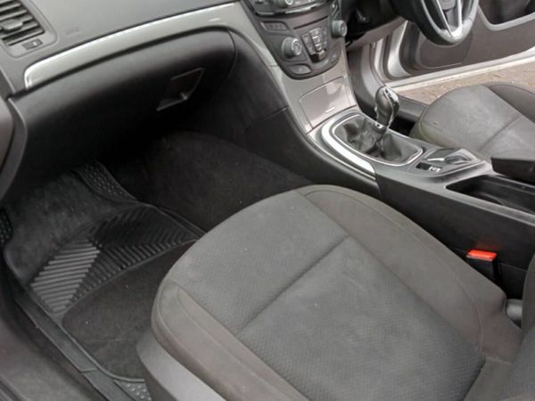 Opel Insignia Saloon, Diesel, 2014, Silver