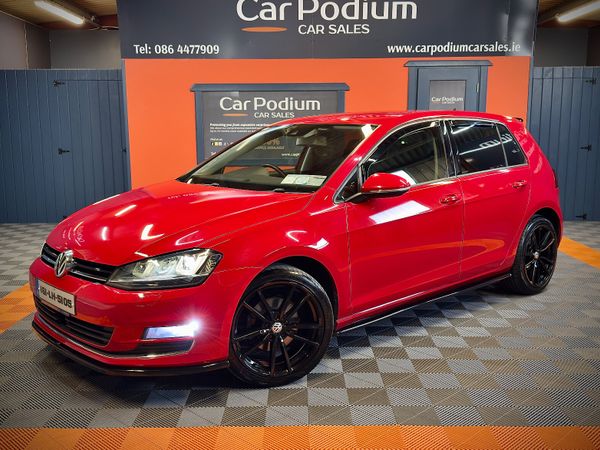 Volkswagen Golf Hatchback, Petrol, 2016, Red
