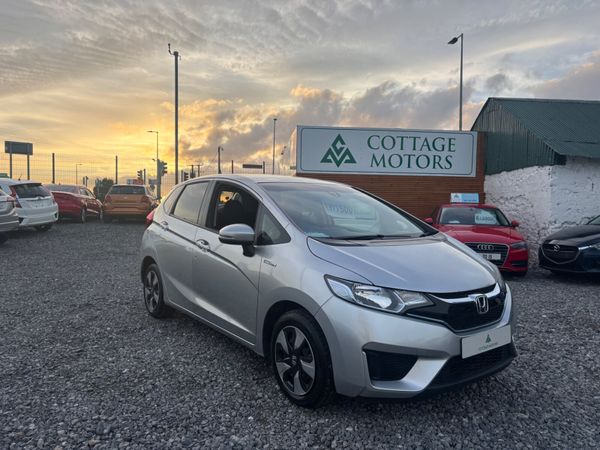 Honda Fit Hatchback, Petrol Hybrid, 2015, Silver