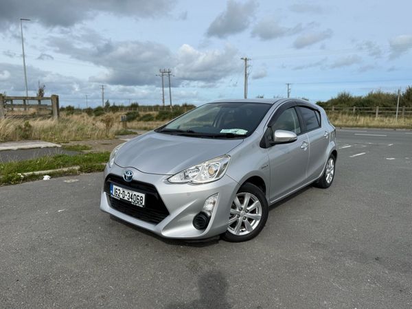 Toyota Aqua Hatchback, Petrol Hybrid, 2016, Silver