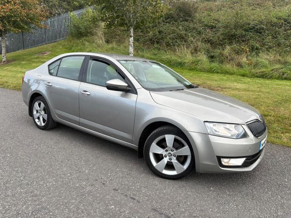 Skoda Octavia Saloon, Diesel, 2014, Beige