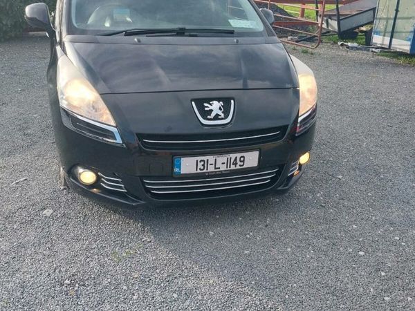 Peugeot 5008 MPV, Diesel, 2013, Black
