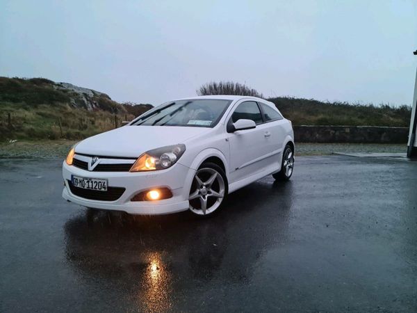 Vauxhall Astra Hatchback, Diesel, 2009, White