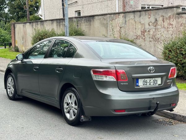 Toyota Avensis Saloon, Diesel, 2009, Green