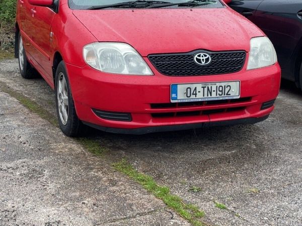 Toyota Corolla Saloon, Petrol, 2004, Red