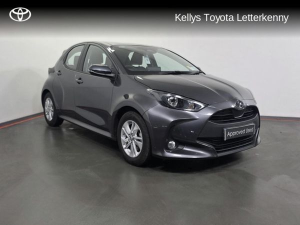 Toyota Yaris Hatchback, Petrol Hybrid, 2025, Grey