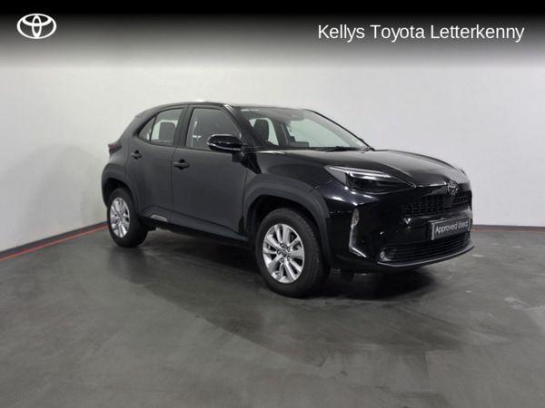 Toyota Yaris Cross Hatchback, Petrol Hybrid, 2025, Silver
