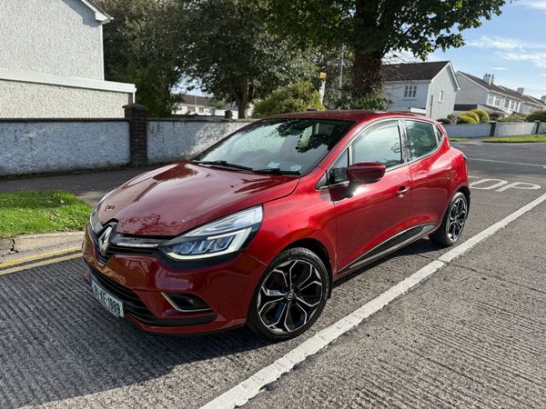 Renault Clio Hatchback, Diesel, 2018, Red