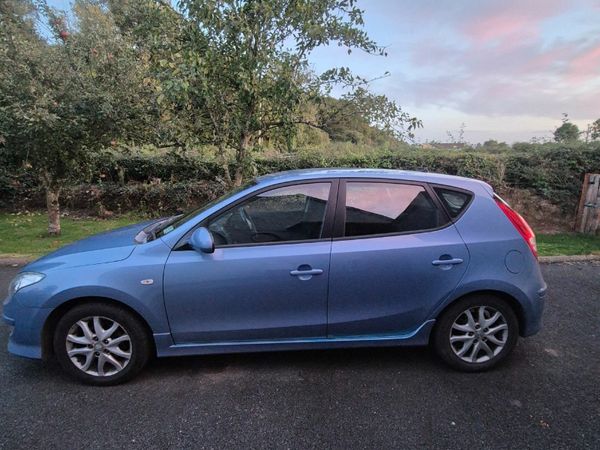 Hyundai i30 Hatchback, Diesel, 2011, Blue