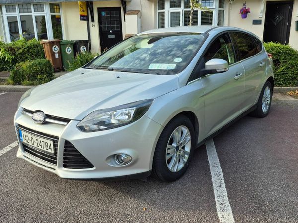 Ford Focus Hatchback, Petrol, 2014, Silver