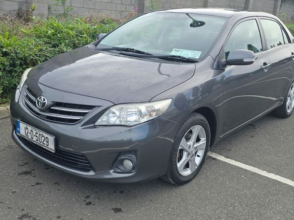 Toyota Corolla Saloon, Petrol, 2012, Grey