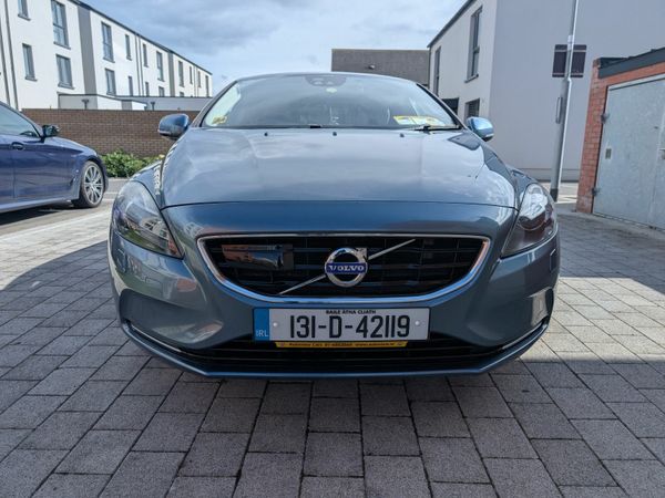 Volvo V40 Hatchback, Petrol, 2013, Blue