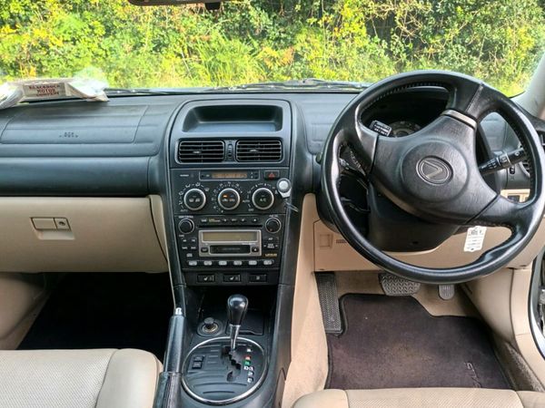 Lexus IS Saloon, Petrol, 2003, Silver